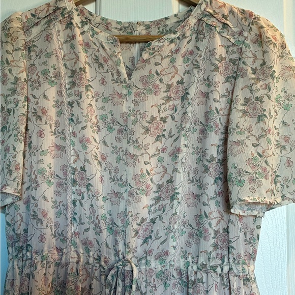 Thursday Island Floral Midi Dress in Soft Pink - Picture 3 of 8